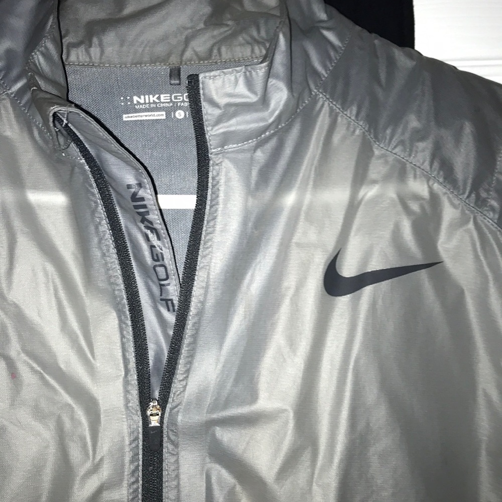 Nike Windbreaker - Picture 2 of 3